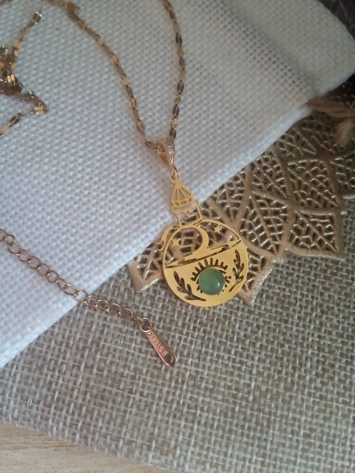 Collier fiole de potion magique et pierre d'aventurine verte – photo 3
